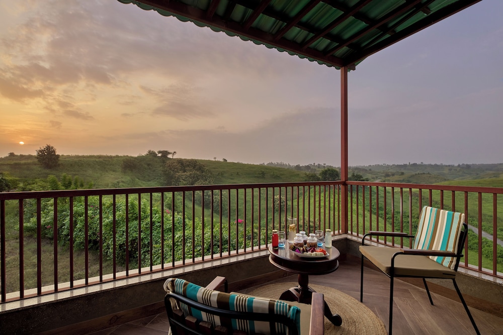 WelcomHeritage Akashganga Resort & Spa
