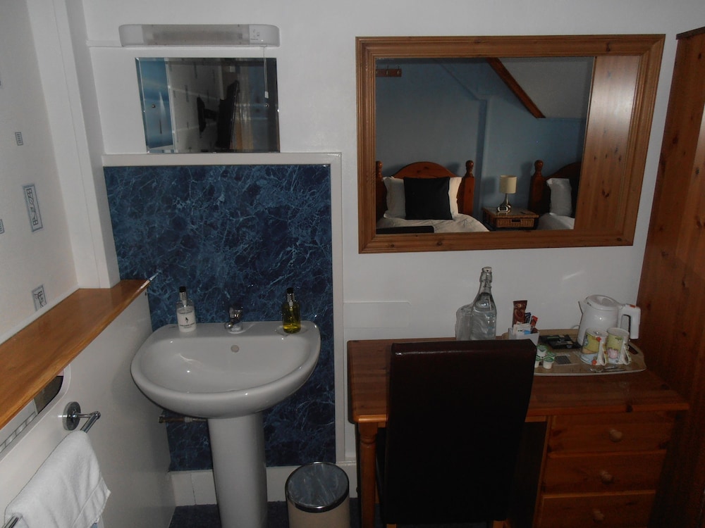 Photo 33