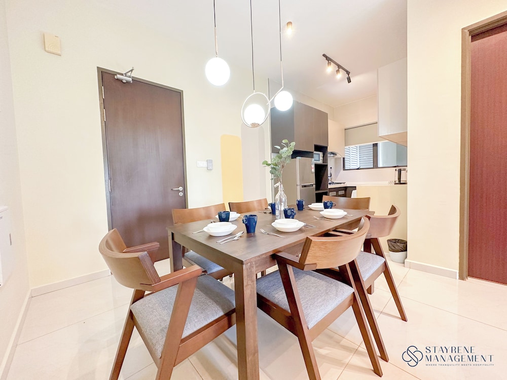 Country Garden Danga Bay Sea View Homestay by Stayrene