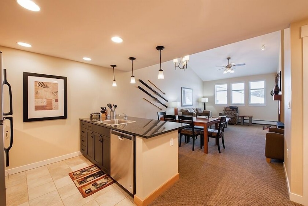 Fraser Crossing/Founders Pointe, Condo 2 bedroom w/ Gondola Access (Value Rated Condo 3402) - Property Image 58