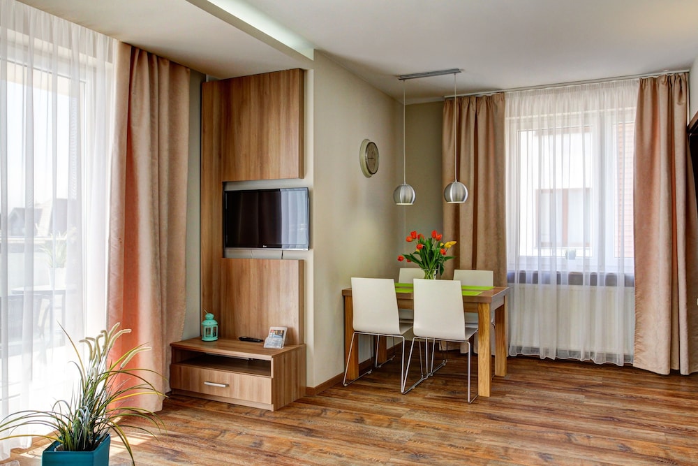Marina Jastarnia - Apartamenty - Basen