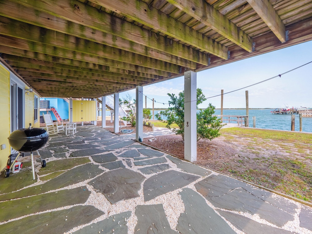 Bear's Den by Topsail Realty
