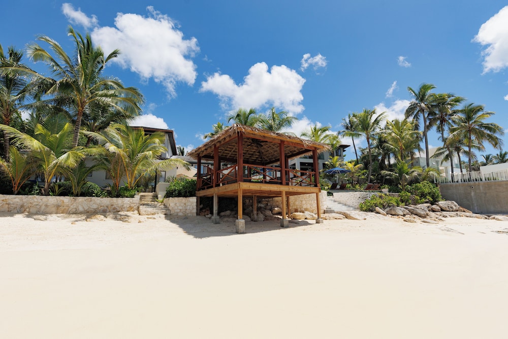Notos Cove