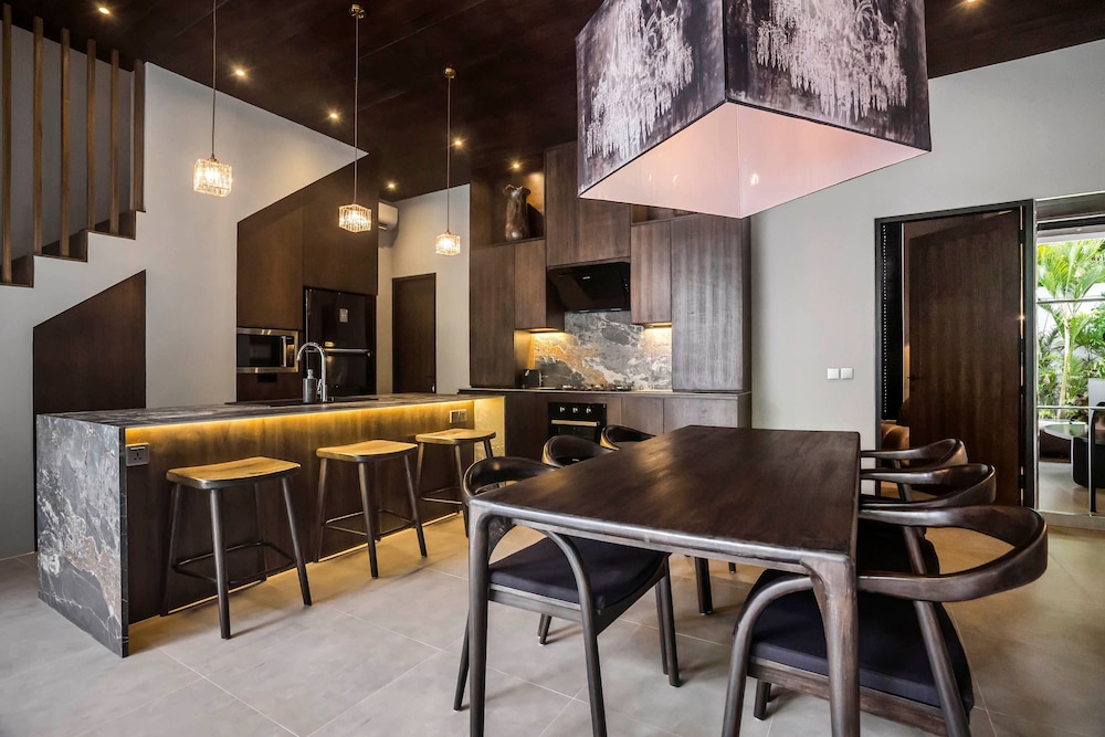 Umayam Luxury Townhouse 7 by Alfred in Bali - New Modern Luxury 3BR w Pool Near Pererenan Beach