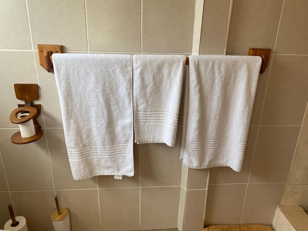 Pristine 1 Bed Cottage in Northern Suburbs - 2222