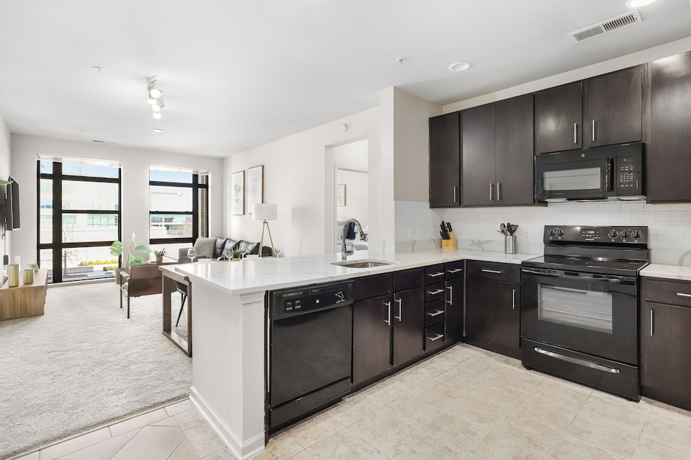DC Charm in Crystal Apartments
