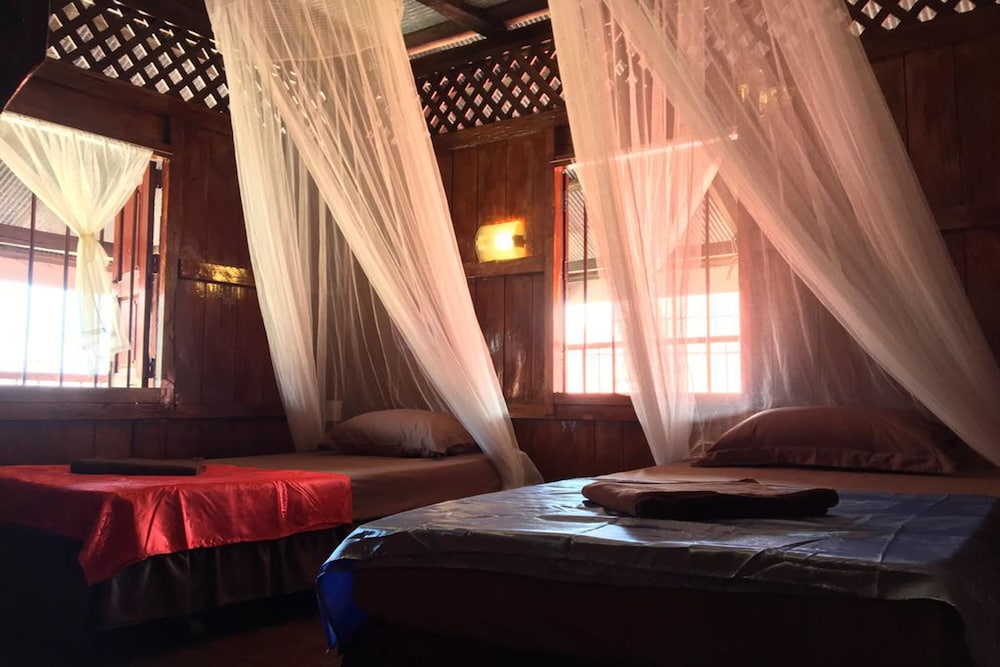 Copa Lanta Guesthouse