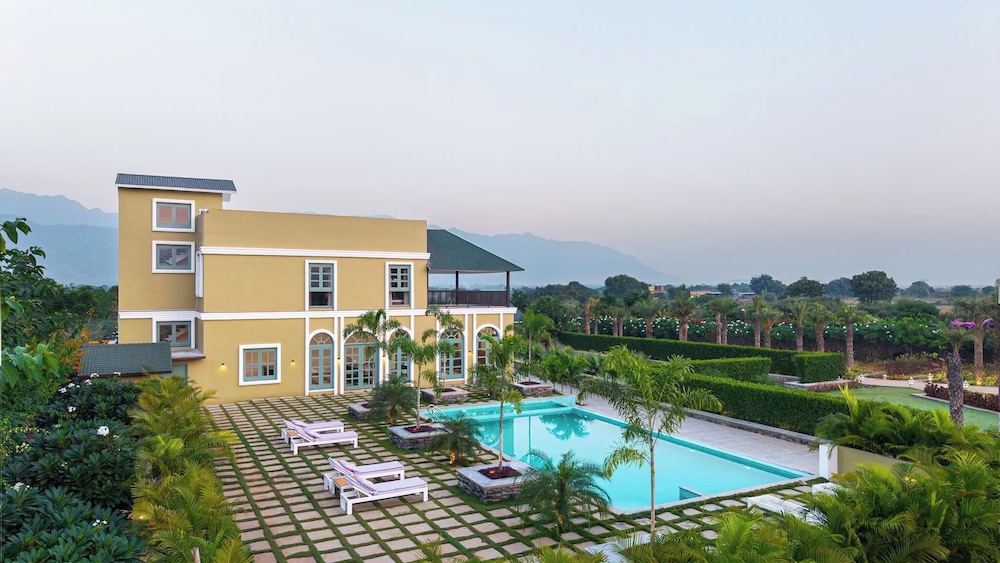 Merriment Luxury Resort & Private Pool Villa, Abu Road