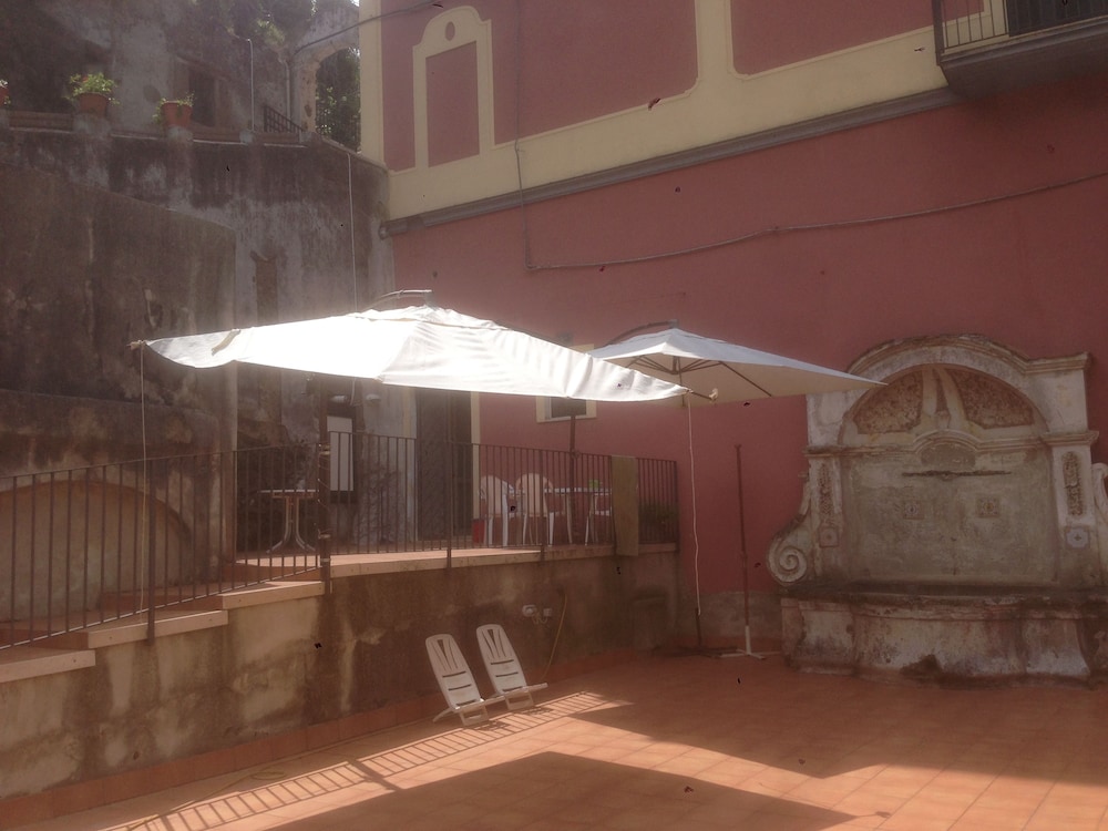La Cascata Palazzo Pellegrino