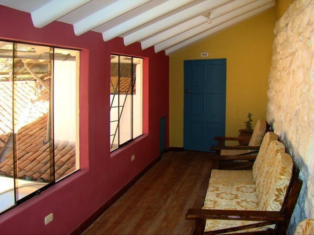 Hostal Suecia I