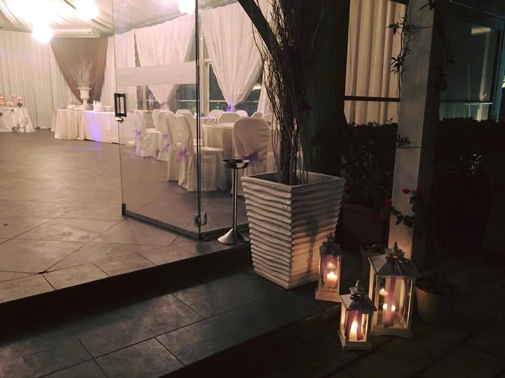 meeting & event spaces