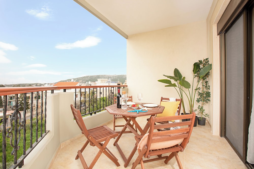 Akl - Chic Apts & Balconies in Batroun