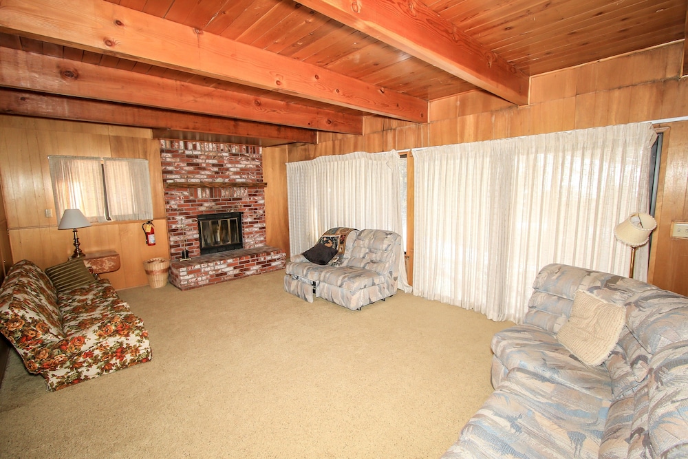 Fenced Somen Cabin within walking distance to the Slopes by RedAwning