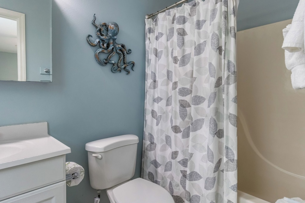 Bikini Bottom by Southern Vacation Rentals