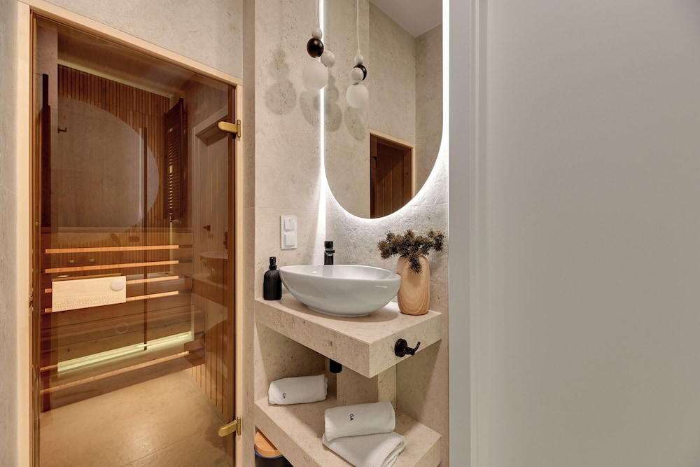 Horizon Sauna & Jacuzzi & Parking by GA