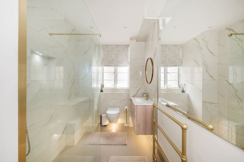 Luxury 3-bed Marylebone Home Security Elevator
