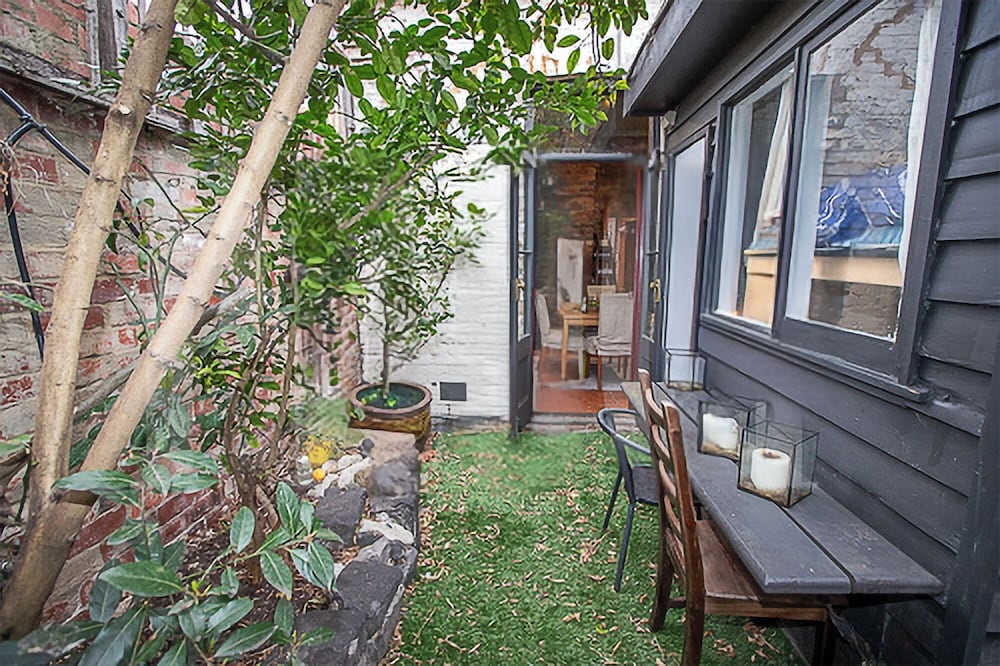 Fitzroy cottage-10pax. 10mins City CBD