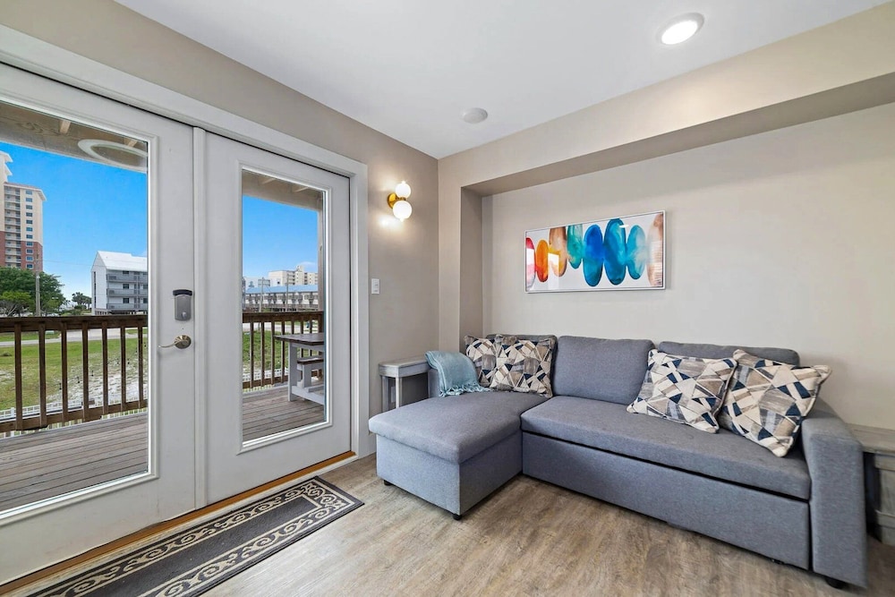 Pipedreams 333 E 4 Bedroom Home