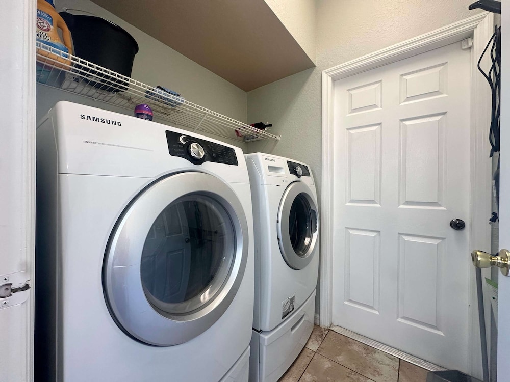 Family Villa 5 Bedroom Near Disney World