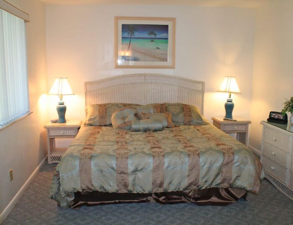 Edgewater Inn