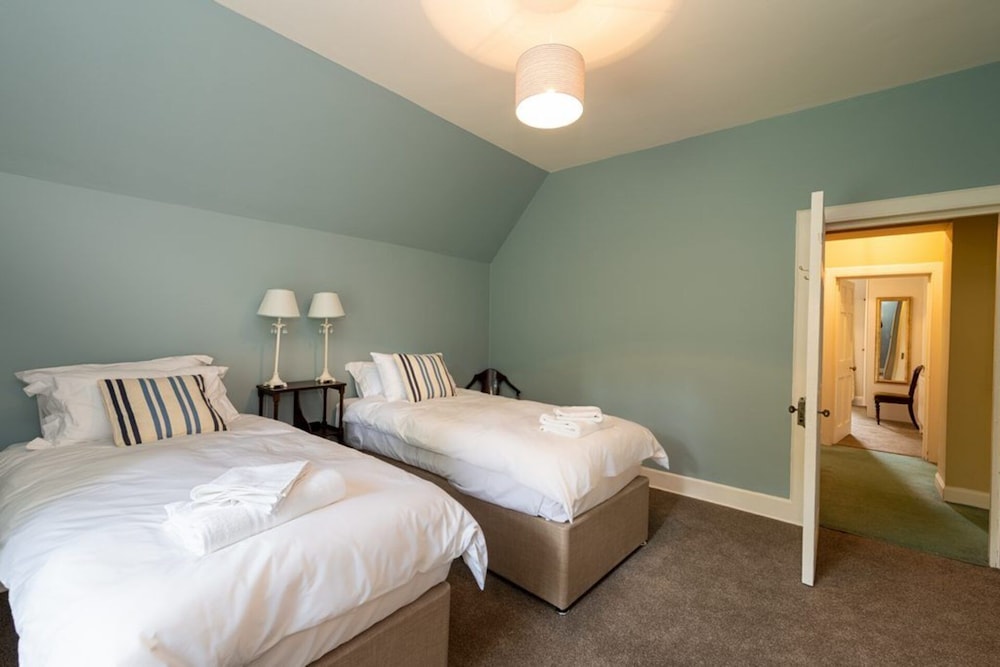 Cranstoun Riddel - Magnificent 6 Bedroom Property view 3