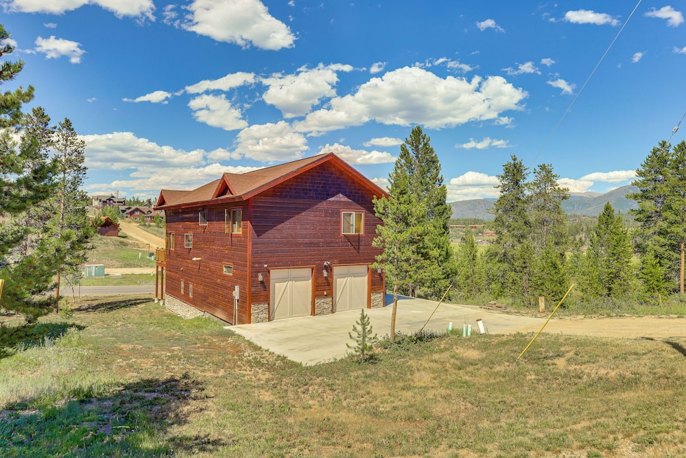 Cozy Grand Lake Home w/ Views & Gas Grill! view 4