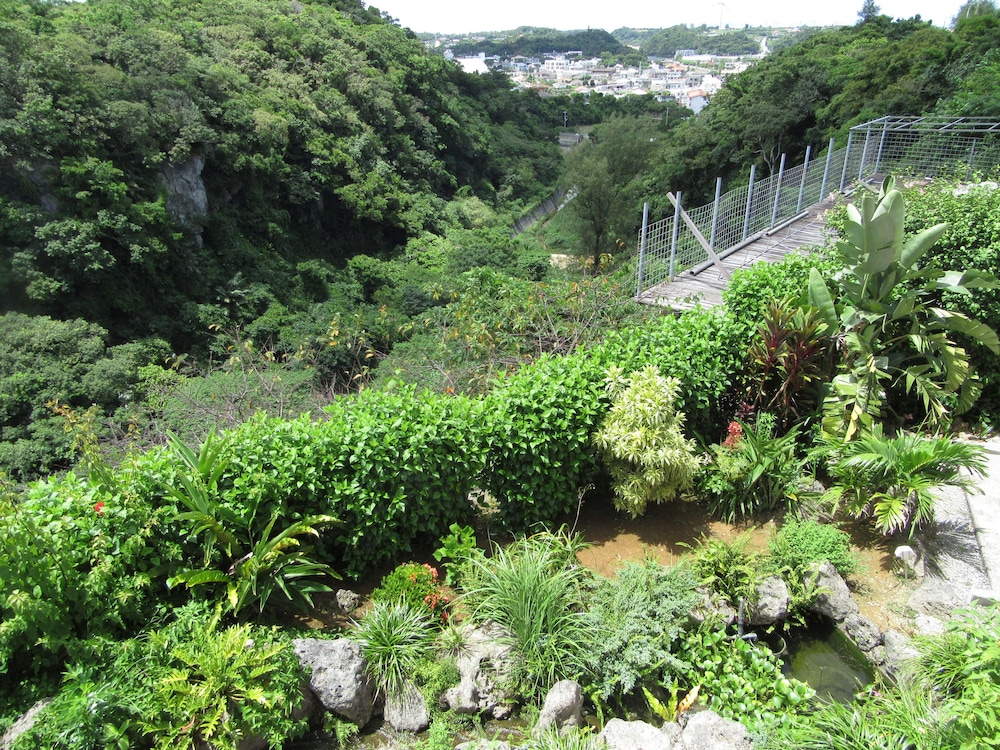 Hibis Resort