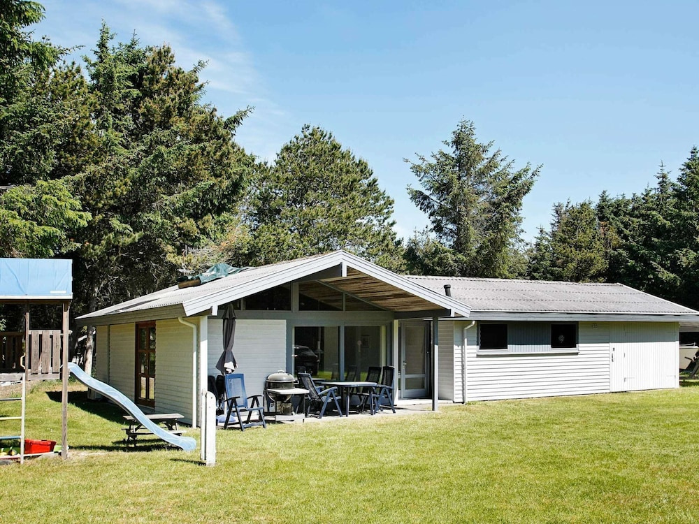 6 Person Holiday Home in Lokken-by Traum