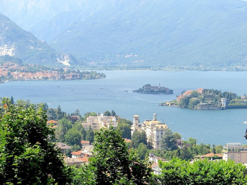 Africa Apartment Over Stresa With Lake View en Stresa