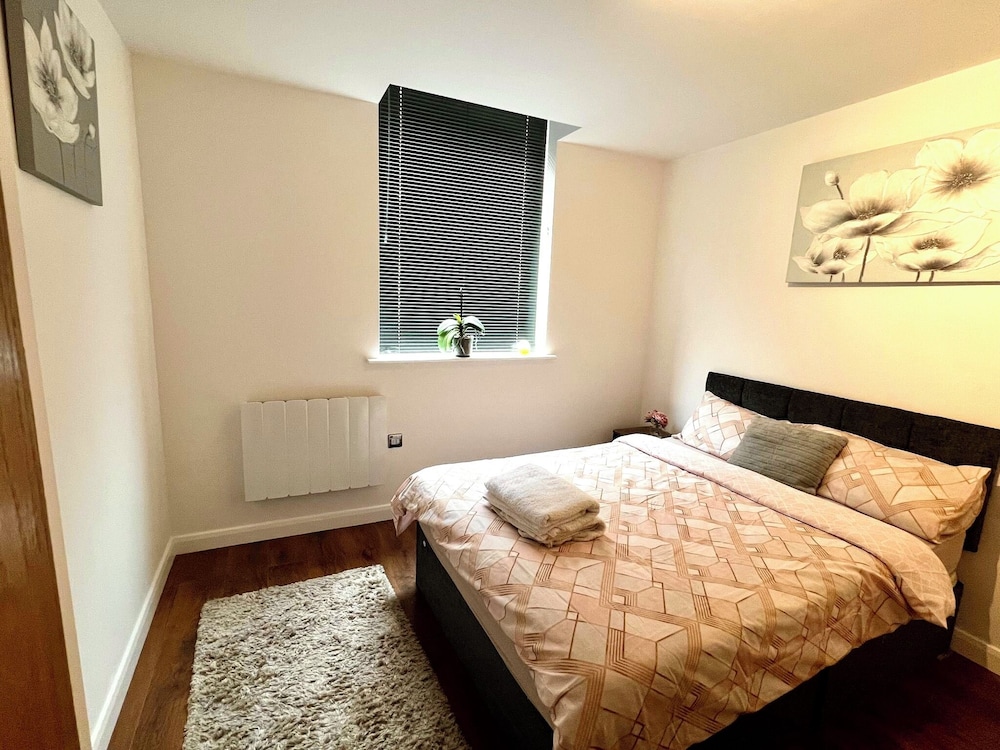 Captivating 2-bed Apartment in Bedford view 2