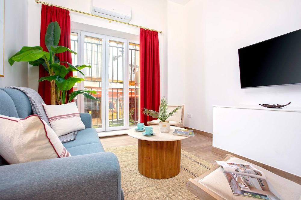 Luxury Apartment in Sevilla Center. Pajaritos V