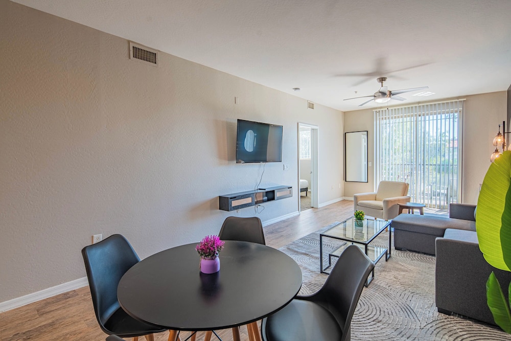 ROVE LIVING/KL - The Fredrick Tempe
