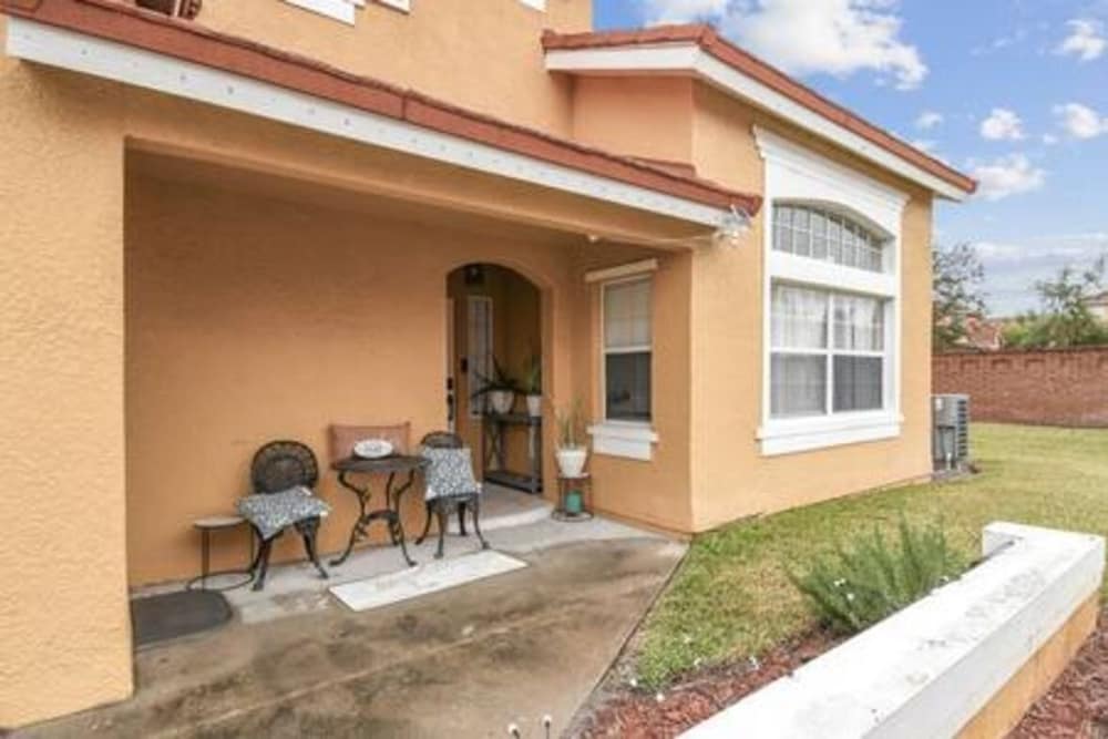 Lake Berkley 4BR Villa - Near Disney & Pool
