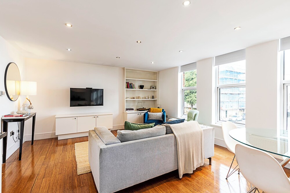 Stylish One Bedroom Apartment