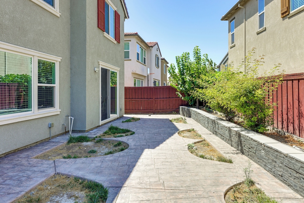 Walk to Parks: Mountain House Retreat w/ Patio!