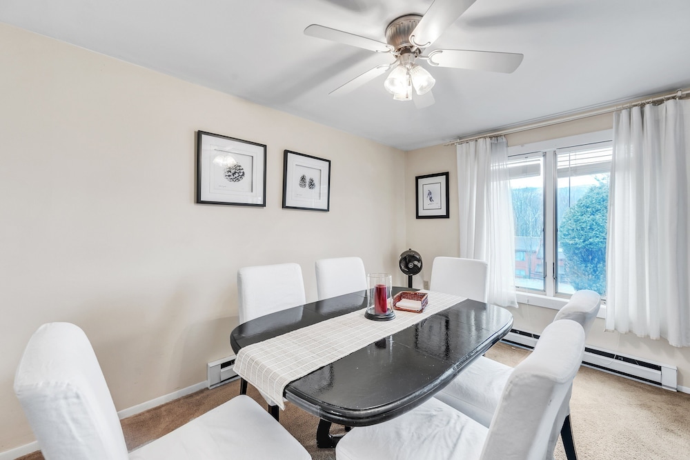 Santanoni 60h - Renovated Townhome With Privacy 2 Bedroom Townhouse by The Summit at Gore Mountain