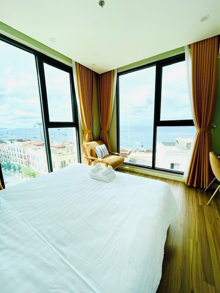 Two Bedrooms Apartment Sea & Fireworks
