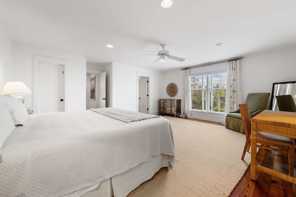 Pawleys Island Vacations - Stunning Oceanfront Beach House, Where The Beauty Of Nature Meets Luxury Living 4 Bedroom Home by RedAwning - Property Image 5