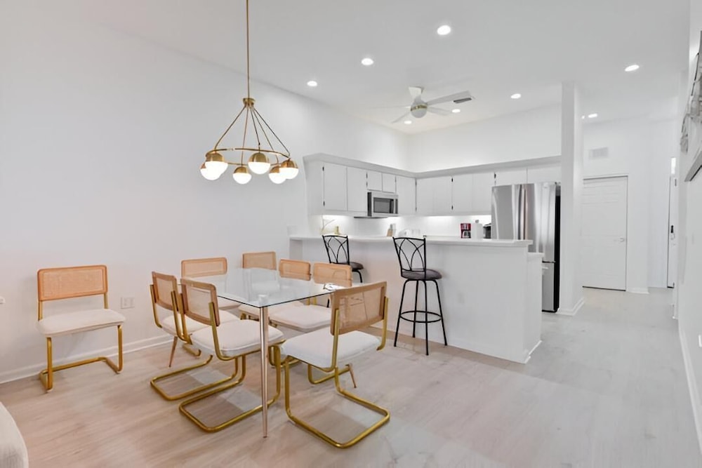 Gulfs Edge Townhome #7- Sun-kissed Memories