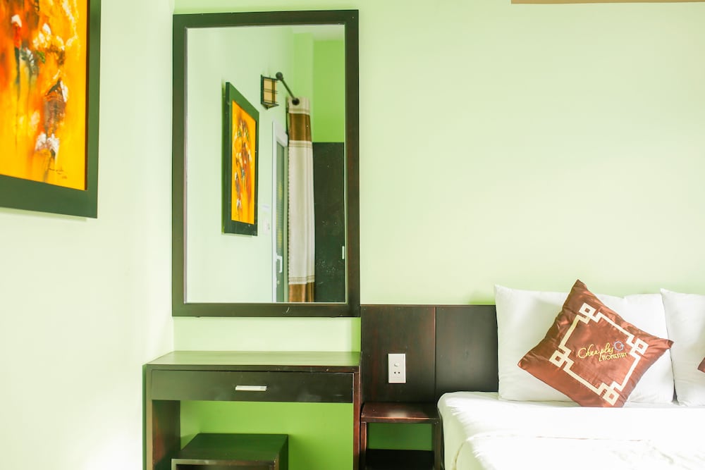 Chau Plus Homestay