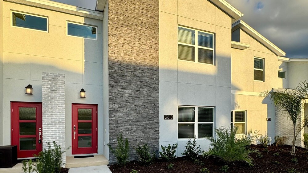 Stunning 4 Bd w Pool Storey Lake Resort 2613 view 2