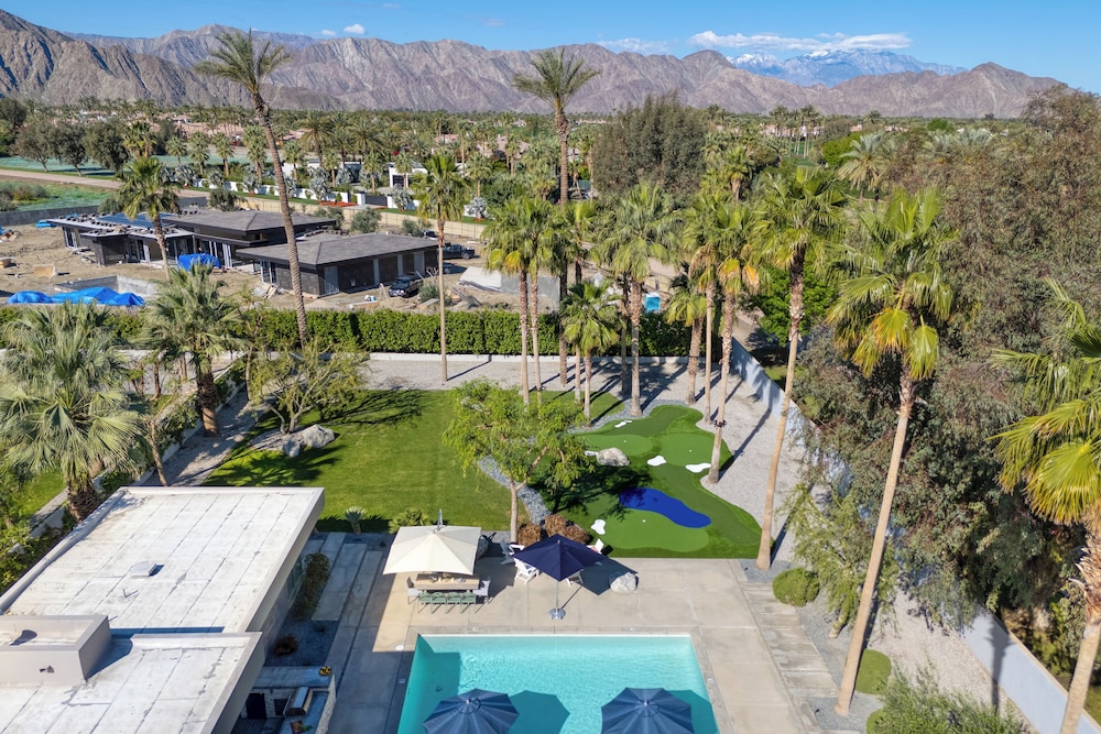 The Polo Villas by AvantStay – Modern Oasis Near Empire Polo Club