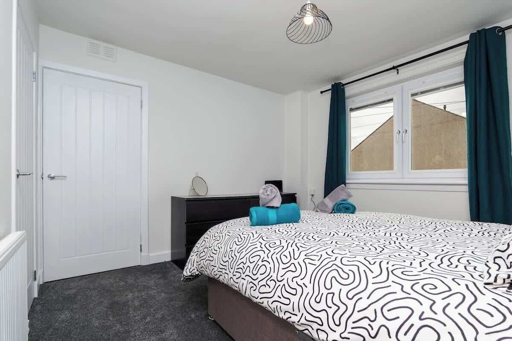 2bed House-free Parking