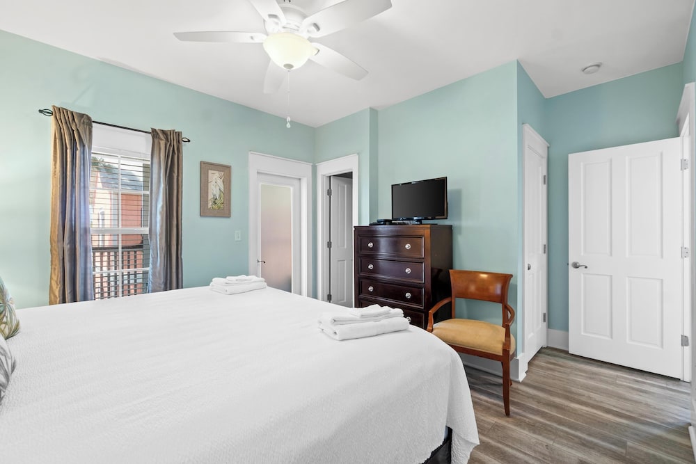 Pet Friendly Beach House - Sandy Toes