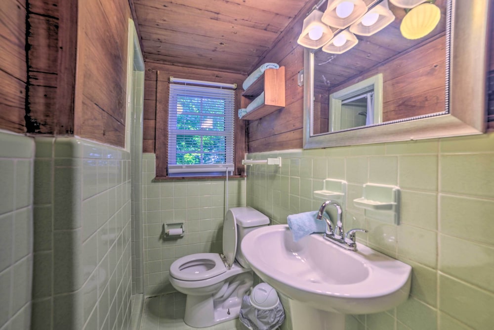 Rustic Dover Retreat w/ Porch - Walk to Boat Ramp!