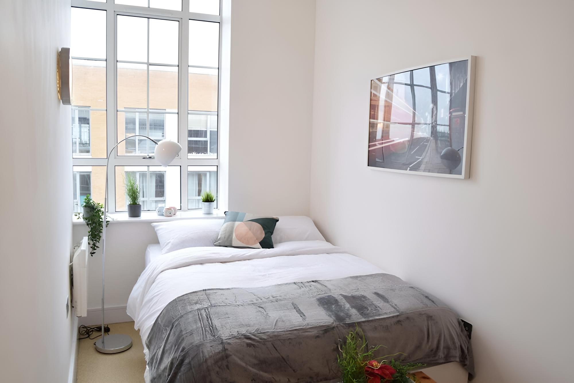 Bright Warehouse Conversion in Buzzing Peckham