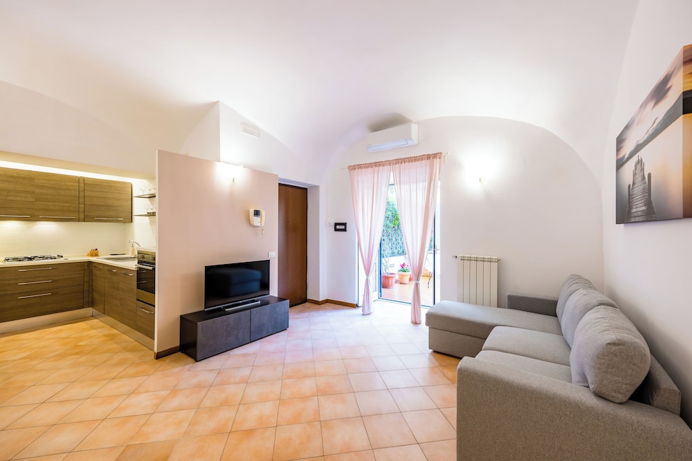 Materdei Beautiful Terrace by Napoliapartments
