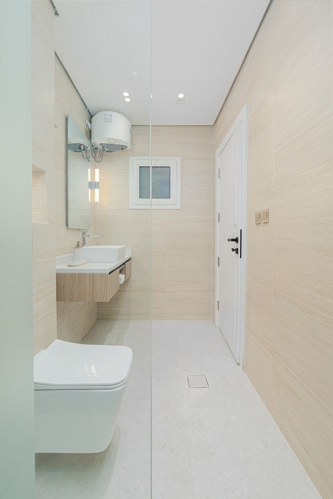 Lovely & Stylish 2-bedroom Flat in Almughrizat