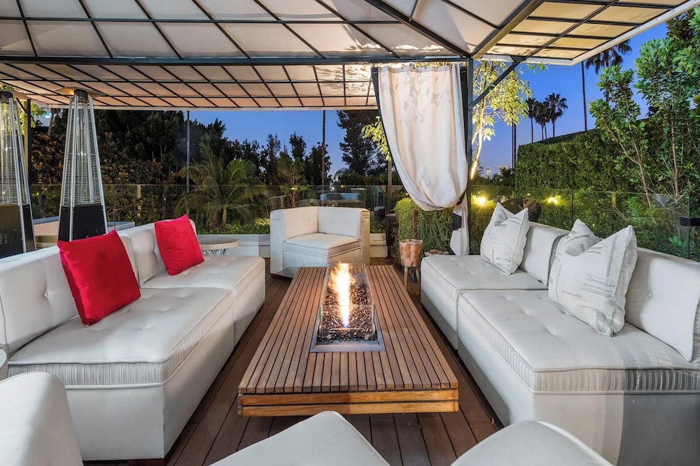 Alta Royale - Exquisite Designer Retreat Near Soho House & Rodeo Drive
