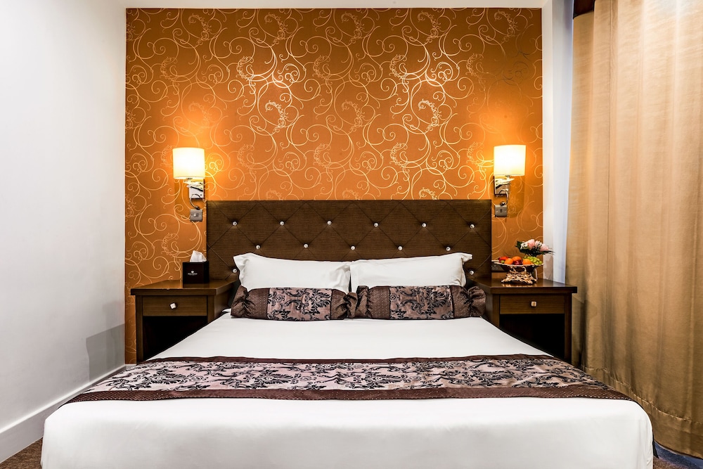 Croydon Vacations - Grand Sapphire Hotel  Banqueting - Property Image 4